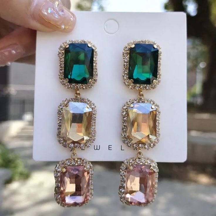 Cubic rectangle pair