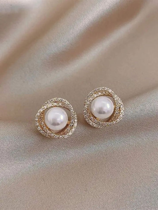Pearl stud