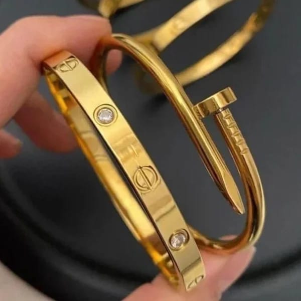 Cartier handcuff